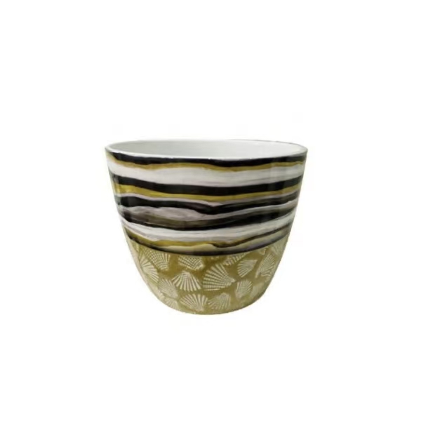 plastic planter, flower pot