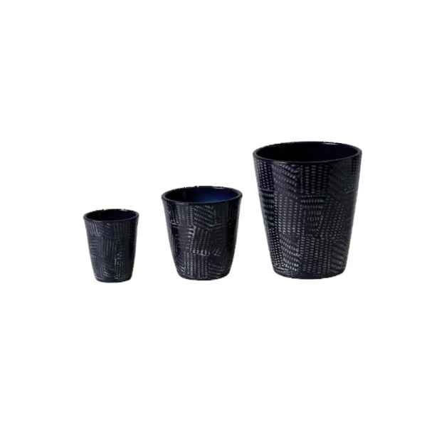 plastic planter, flower pot